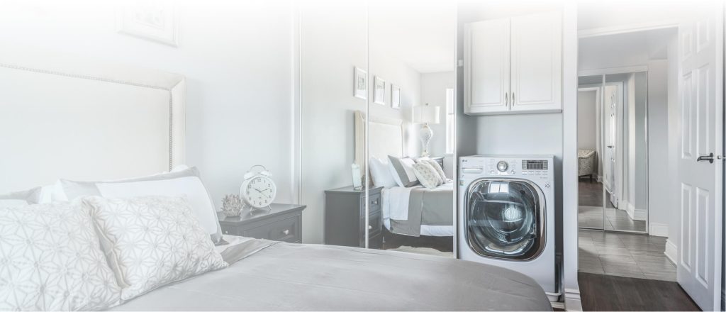 Piramid mirror panels white frame